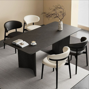Table à manger extensible minimaliste de luxe avec plateau en pierre frittée blanc mat et base en panneau noir pour mobilier de villa moderne - Product Image 1