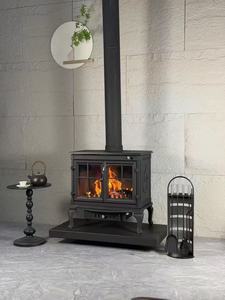 Poêle à <span class=keywords><strong>bois</strong></span> en <span class=keywords><strong>fonte</strong></span> PANSEE, design traditionnel, chauffage et décoration, installation autonome, garantie 5 ans, modèle LS710 - Product Image 4