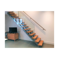 Escalier à double poutre symétrique avec finition thermolaquée pour application commerciale intérieure