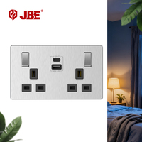 Prise USB commutée 13A SP en acier inoxydable de norme britannique (Type A+C) avec installation facile pour usage domestique 250V