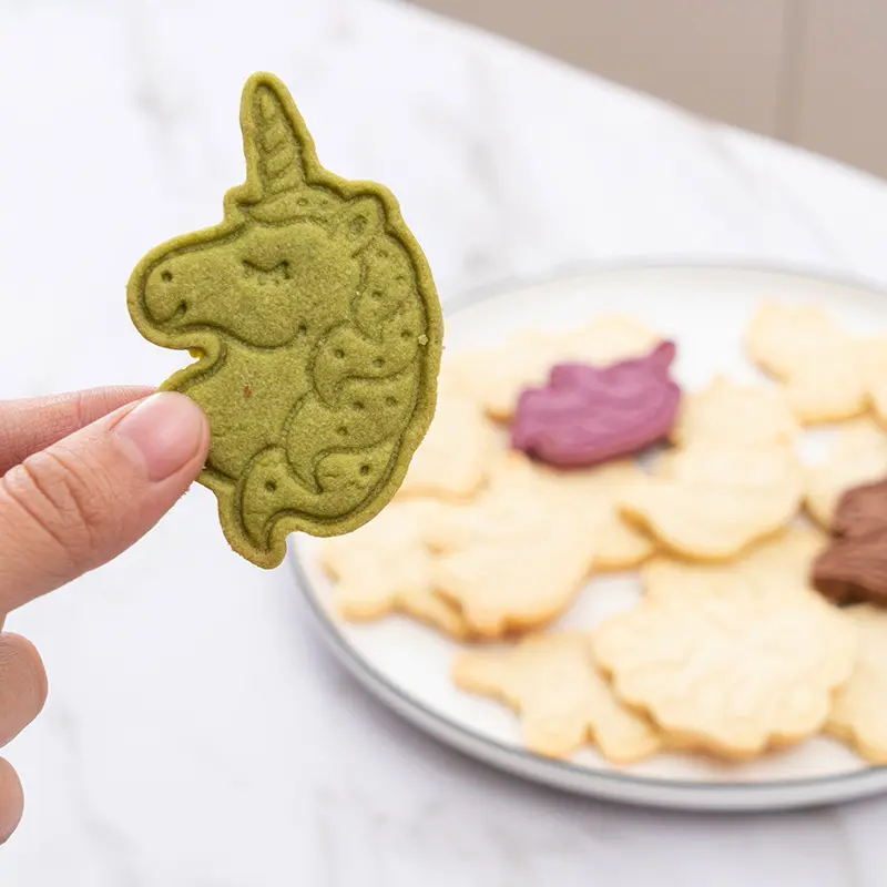 Unicorn Biscuit Mold Plastic 3D Stereoscopic Frost Sugar Flipping Cookies Press Baked Home Die Seal