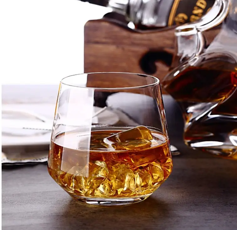 Crystal material  Whiskey Glasses, Set of 4 Rock Glass Old Fashioned Glass Glasses Tumblers