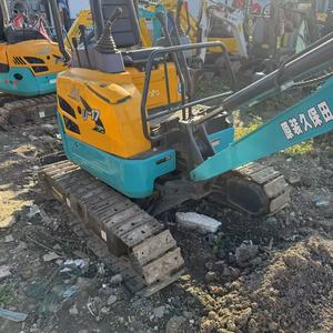 รถขุดขนาดเล็ก Kubota 1.7 ตัน แบบไฮดรอลิก พร้อมบุ้งขุด สำหรับจัดสวน - Product Image 6