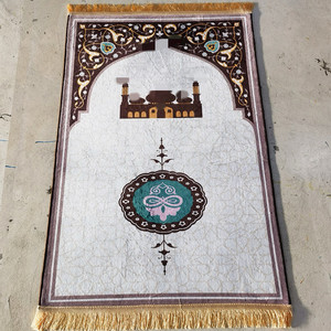 พรมละหมาดแบบมีปุ่มปัก คุณภาพพรีเมียม สำหรับชาวมุสลิม ซักได้ ไม่ลื่น เหมาะสำหรับใช้ในทุกวัน - Product Image 3