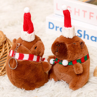 Pendentif en peluche Capybara de Noël, porte-clés Capybara dessin animé tenant un bonhomme de neige, breloque de sac, cadeau de Noël, vente en gros