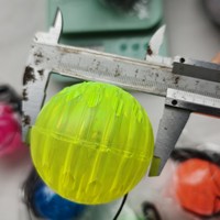 Jouet de poignet en caoutchouc lumineux élastique pour enfants, jouet sportif en plastique de 6 cm pour soulager le stress