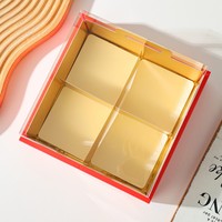 Boîte à gâteaux 4 tasses avec plateau doré et couvercle en plastique transparent 8.2x8.2x4 pouces Boîte à desserts