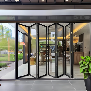 Portes pliantes en verre entièrement en aluminium, disponibles en version manuelle ou électrique, offrant une large vue et un cadre ultra-fin - Product Image 1