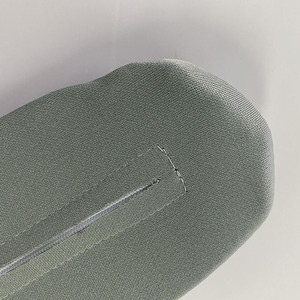 Fabriqué en feutre <span class=keywords><strong>de</strong></span> polyester épaissi <span class=keywords><strong>de</strong></span> 10mm, le <span class=keywords><strong>tapis</strong></span> <span class=keywords><strong>de</strong></span> <span class=keywords><strong>repassage</strong></span> avec fermeture éclair peut être installé <span class=keywords><strong>sur</strong></span> le bras <span class=keywords><strong>de</strong></span> la <span class=keywords><strong>table</strong></span> à repasser PONY - Product Image 5