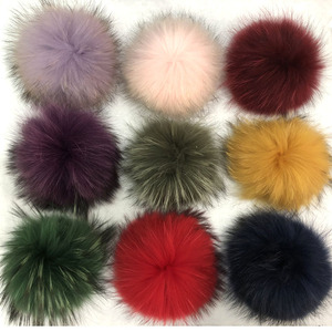 Grande taille 15cm bricolage véritable fourrure de raton laveur pompons boules fourrure de renard <span class=keywords><strong>Pompon</strong></span> pour chapeaux sacs chaussures écharpes accessoires fourrure de raton laveur <span class=keywords><strong>pompon</strong></span> - Product Image 5