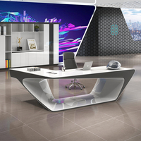 Table de direction technologique en peinture blanche, bureau de président moderne et élégant pour hommes et femmes, table de consultation médicale et esthétique