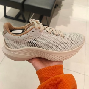 Chaussures Saucony légères et respirantes en mesh pour femmes, baskets athlétiques à semelle épaisse et amortie, antidérapantes, pour l'entraînement, la marche et le sport - Product Image 2