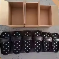 Chaussures à pointes colorées personnalisées pour l'application d'époxy sur les sols, outils pour les chantiers de construction