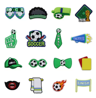 Accessoires de personnalisation pour sandales sabot d'événements sportifs de football mondial pour hommes, en PVC écologique, avec fleurs et chaînes, fabrication professionnelle
