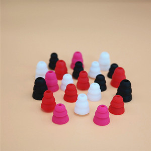 Puntas de silicona de tres capas para los oídos, tapones para los oídos suaves y cómodos con forma de seta de 3,8mm para auriculares en colores negro, rojo y blanco - Product Image 3