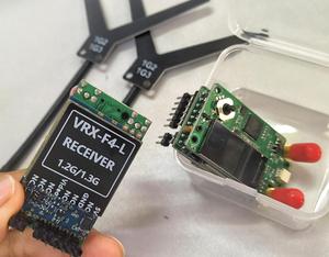 1,2 GHz 1,3 GHz VRX Video Receiver 9CH RSSI Calibración RSSI Salida Amplia 1080MHz -1360MHz Compatible SKYZONE <span class=keywords><strong>FPV</strong></span> Drone <span class=keywords><strong>Goggles</strong></span> - Product Image 5