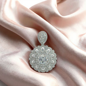 Vintage White <b>Gold</b> 1.5 Carat Lab Grown Diamond Classic Round Luxury <b>Pendant</b> with Empty Center & Halo Setting for Gift - Product Image 1