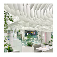 Papier texturé translucide blanc style vague, draperie de plafond de style français, décoration de baldaquin pour espace commercial