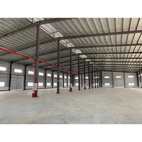 Bâtiment d'entrepôt préfabriqué en structure métallique avec fenêtres en alliage d'aluminium