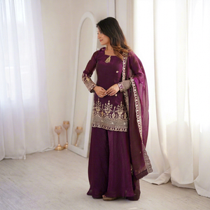 Ensemble de fête Aara Fashion : Robe longue en soie ethnique pour femme, avec broderie et bordure à sequins, style palazzo et dupatta, entièrement cousu et prêt-à-porter - Product Image 1