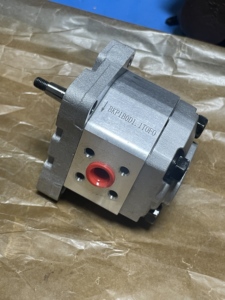 Pompe à engrenages externe haute performance Pompe hydraulique pour équipement mobile Pompe à engrenages BKP1B0D1.1T0F0 - Product Image 1