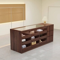 Éclairage LED Vitrine en verre Île de table pour bijouterie Affichage pour magasin de vêtements Affichage