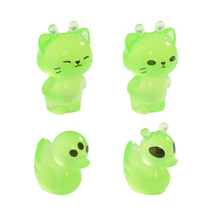 Figurine en résine Dp Alien Cat Duck, luminescente dans le noir, décoration miniature, ornement de bureau, artisanat en forme d'animal - Product Image 4