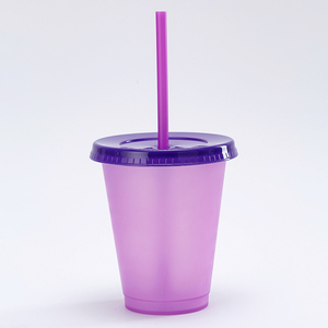 Venta al por Mayor de Fábrica 22 ° Vasos de PP que cambian de color C, 16/22/24oz, reutilizables, con pajita de doble punta y tapa, diseño de corazón <span class=keywords><strong>rojo</strong></span>/rosa - Product Image 3