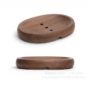 Porte-savon ovale en bois massif fait main avec drainage intégré - Product Image 3