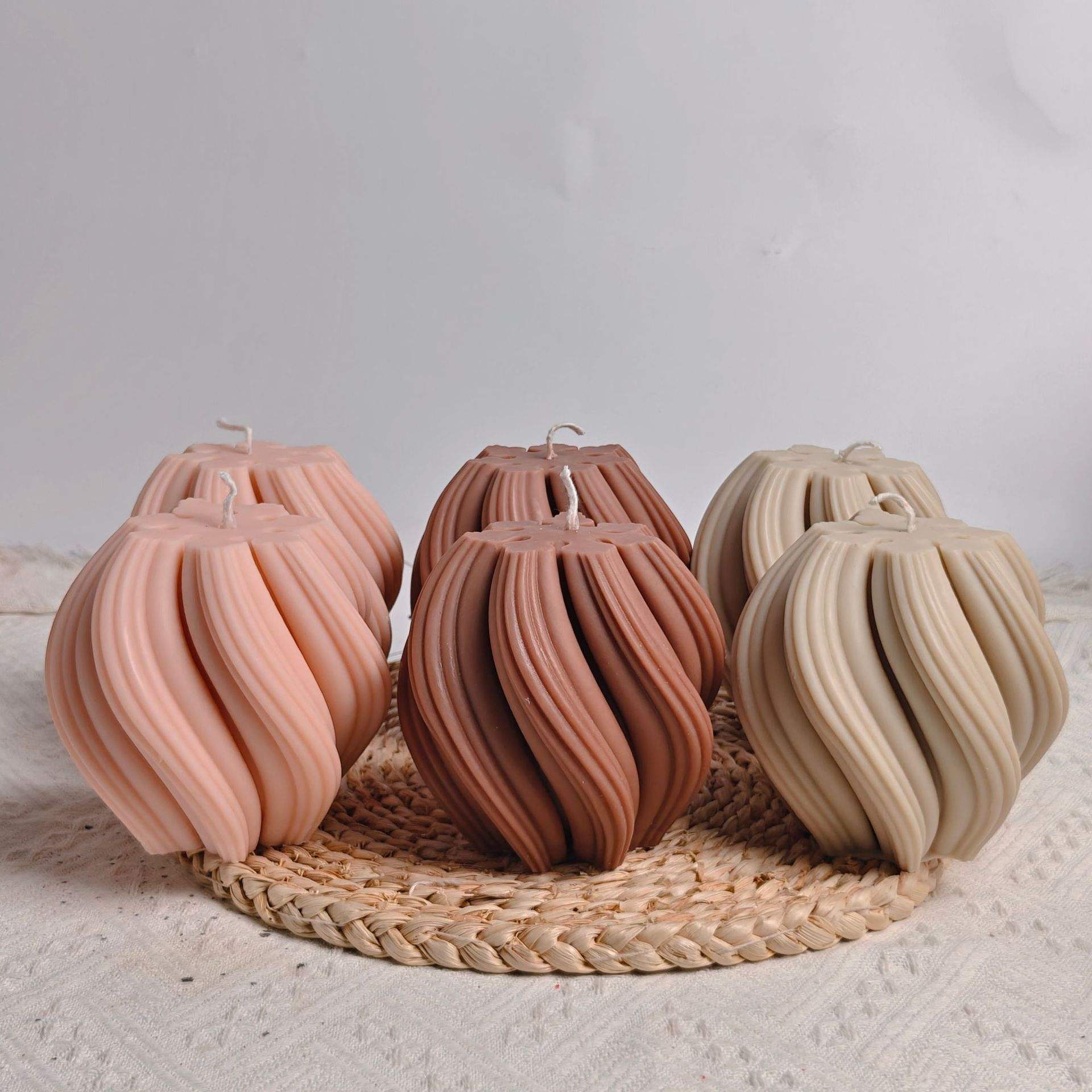 สีน้ำตาล