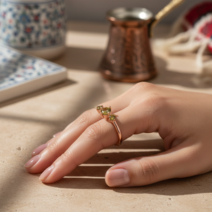 Anillo elegante de Plata de Ley 925 con diseño de tres piedras de circonita, joyería turca hecha a mano - Product Image 3
