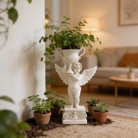 Statue de planteur en résine de chérubin debout - Effet pierre, sculpture d'ange majestueuse avec urne pour une grande entrée et une décoration de jardin de luxe