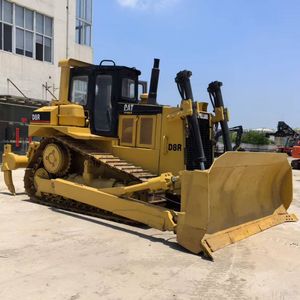 Bulldozer Komatsu D8R de Importación Japonesa de Buen Rendimiento y Bajo Precio, con Motor Cummins, Capacidad de Empuje de 8.6 m, Potencia de 180 HP, en Venta - Product Image 5
