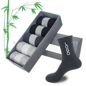 Robe pour hommes d'affaires formels respirants avec logo personnalisé OEM 100% Chaussettes en bambou avec boîte-cadeau - Product Image 1
