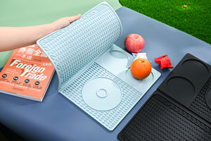 Tapis de séchage de vaisselle en silicone Table résistante à la chaleur pour usage multiple Égouttoir à vaisselle Camping Tapis en silicone pliant pour comptoir de cuisine - Product Image 6