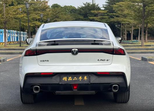 Voitures d'occasion Changan UNI-V 2023 1.5T Édition <span class=keywords><strong>Prestige</strong></span> Voiture compacte Essence Berline à hayon Certifiée d'occasion Voiture ancienne Ein Gebrauchtes - Product Image 5