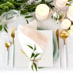 แผ่นฟอยล์สีทองขนาด5นิ้วแบบใช้แล้วทิ้งกระดาษเช็ดปาก3ชั้นสีขาวสำหรับงานแต่งงานงานตามสั่งฉลองครบรอบ - Product Image 3