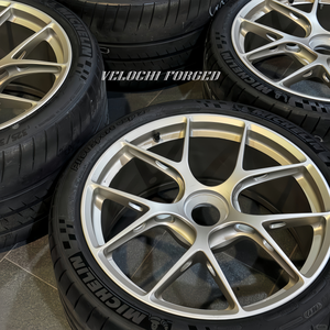 Rines VLC FI <span class=keywords><strong>R</strong></span> F1R Personalizados en Bronce de 19, 20 y 21 Pulgadas, Rines Forjados de Aleación de Aluminio 6061-T6 con Bloqueo Central para <span class=keywords><strong>Porsche</strong></span> <span class=keywords><strong>991</strong></span> 911 <span class=keywords><strong>GT3</strong></span> - Product Image 4