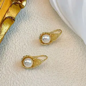 YIFANSHI petit rétro exquis évidé perle goutte d'eau forme luxe haut de gamme boucles d'oreilles style froid bijoux à la mode