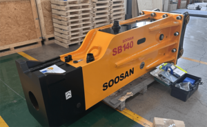 Ciseau hydraulique SOOSAN SB140 type boîte silencieux, 165 mm, pour démolition de roche et béton, compatible avec excavatrices de 30 à 45 tonnes - Product Image 4
