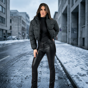Chaqueta acolchada negra para mujer, corta, con cuello alto, cierre de cremallera, estilo bomber, a prueba de viento, para invierno. - Product Image 2