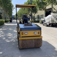 Compacteur à rouleaux routiers de 3 tonnes avec transmission hydraulique intégrale et fréquence de vibration de 50 Hz YD360H