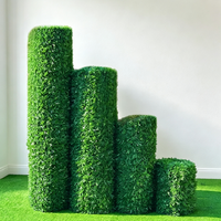 Clôture décorative artificielle de haute qualité en fausses aiguilles de pin vertes pour cour, jardin et intimité extérieure