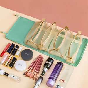 Bolsa Organizadora de Maquillaje y Cosméticos de Viaje Enrollable Personalizada Rosa Oxford con Cepillo Integrado - Product Image 3