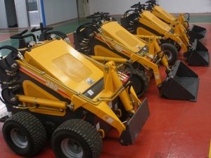 2025 nouveau modeVentes directes d'usine chinoise <span class=keywords><strong>de</strong></span> Mini Skid Steer multifonctionnel par <span class=keywords><strong>l</strong></span>'<span class=keywords><strong>Agence</strong></span> <span class=keywords><strong>de</strong></span> protection <span class=keywords><strong>de</strong></span> <span class=keywords><strong>l</strong></span>'environnement des États-Unis (EPA) - Product Image 2