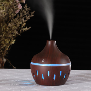 YX-025D Wood Grain Aroma Diffuser USB <b>Humidifier</b> 0.5L Less Than 10 Sqm In-Vehicle Use - Product Image 3