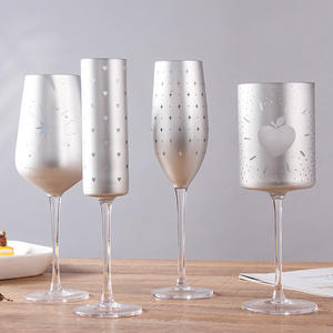 Alta tazza di vetro incisa con stella e cuore elegante coupé di Champagne per Home Bar <span class=keywords><strong>Pub</strong></span> per il servizio di vino e bevande - Product Image 1