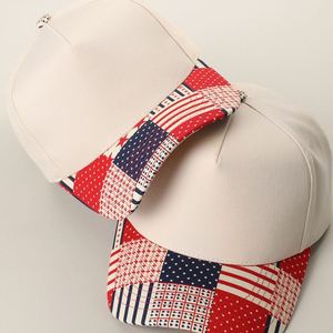 Gorra de Béisbol Bicolor con Estampado de Patchwork, Frente en Blanco Personalizable, Gorra de Béisbol de Mezclilla Blanca Bicolor - Product Image 1