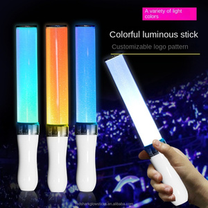 Japonya ve güney kore high-end konser LED 15 renk parlak çubuk kolye düğme renk değiştiren parlak çubuk kolye özelleştirilebilir uzaktan kumanda - Product Image 3