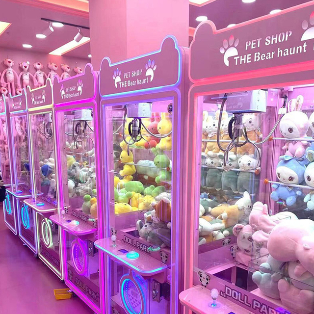 Coin Operated Arcade Game Claw Machine Indoor Games Shop British Style Gift Crane Machine Arcade Caw Crane Machines